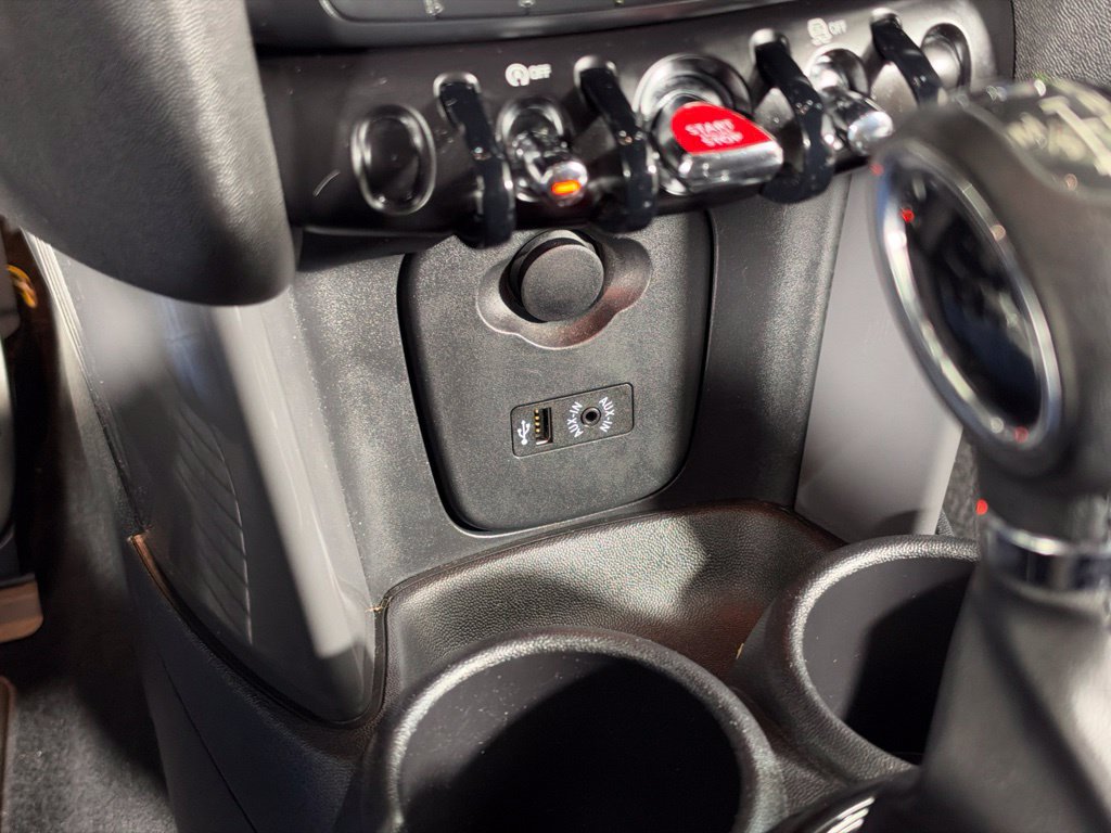 Used 2014 MINI Cooper 2-Door Hardtop FWD image 22