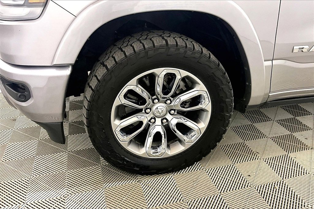 Used 2022 RAM 1500 Laramie w/ Laramie Southwest Edition image 8