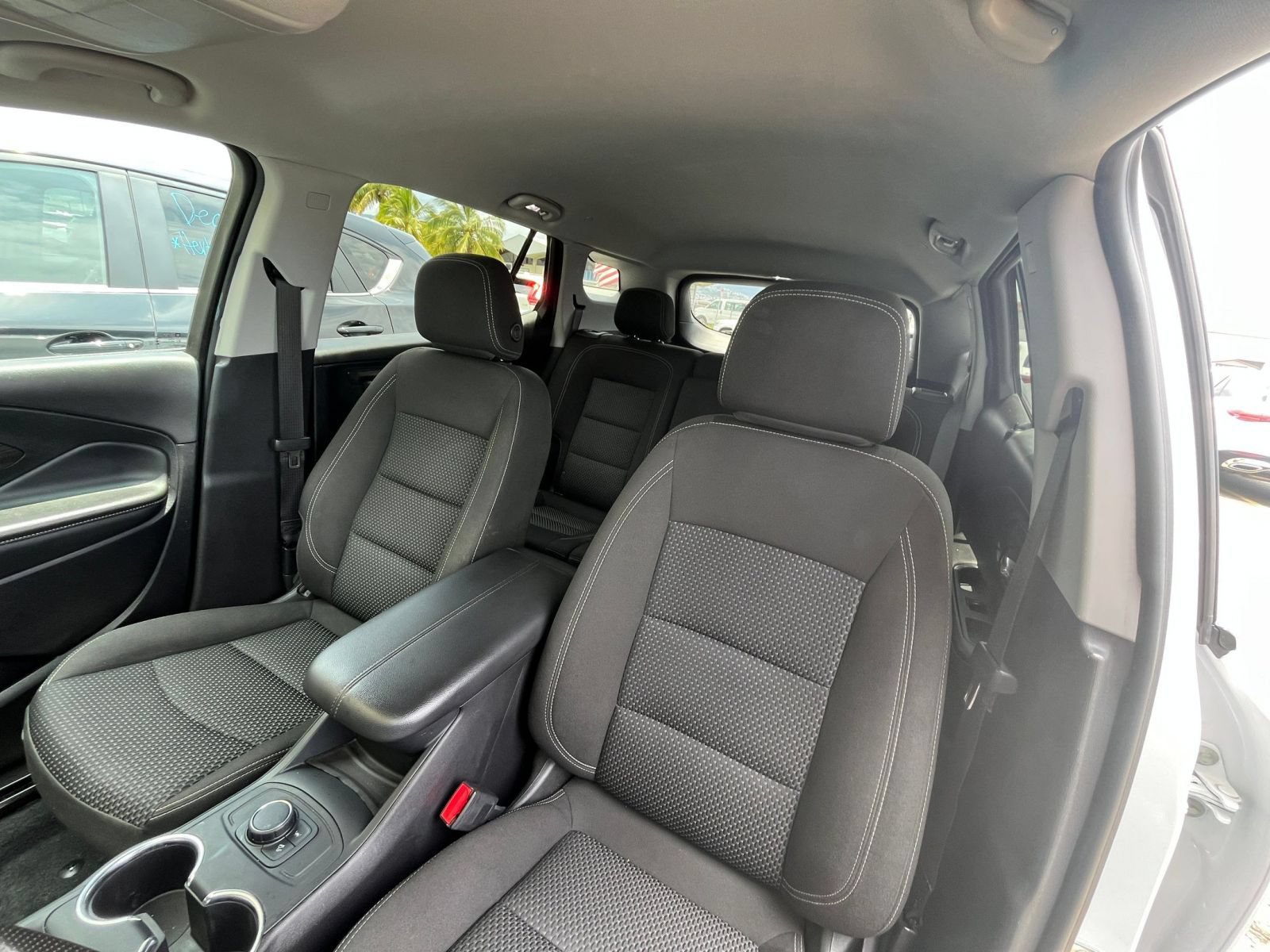 Used 2024 GMC Terrain SLE FWD image 36