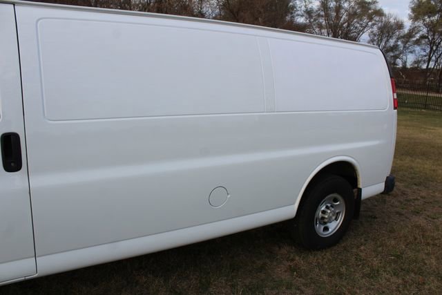 Used 2020 Chevrolet Express 3500 Extended w/ Driver Convenience Package RWD image 11
