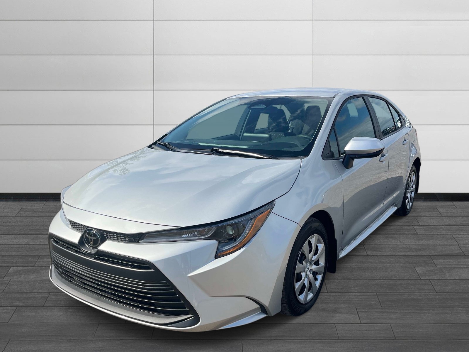 Used 2026 Toyota Corolla LE FWD image 8