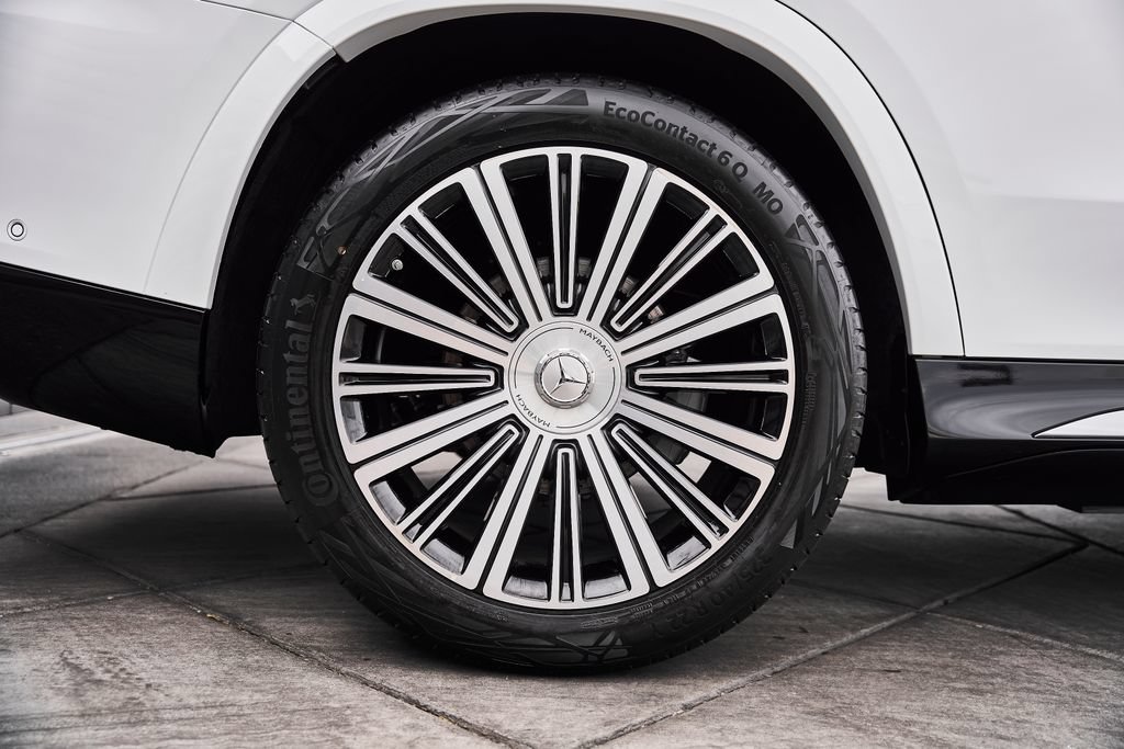 Used 2026 Mercedes-Benz Maybach GLS 600 4MATIC image 13