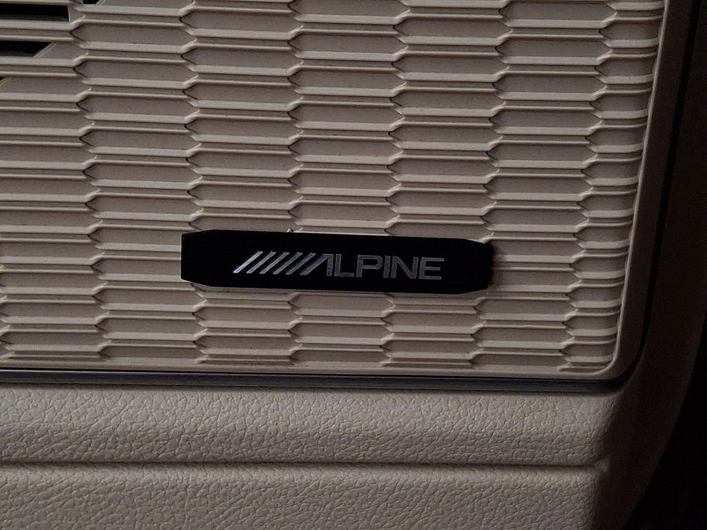 Used 2022 Jeep Grand Cherokee L Limited image 23