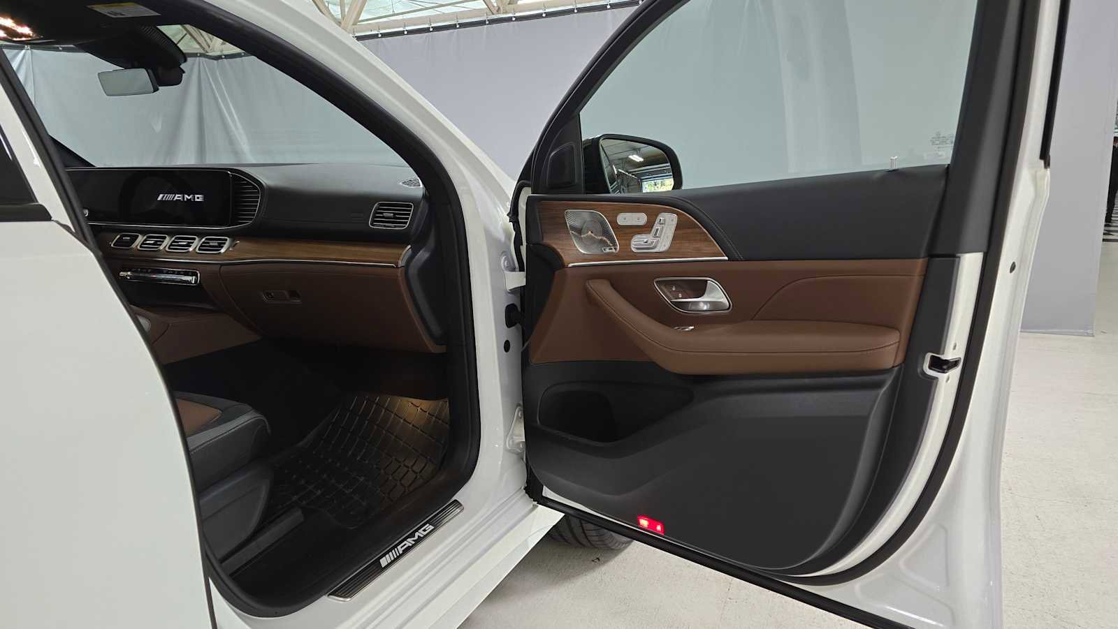 Used 2025 Mercedes-Benz GLE 53 AMG 4MATIC Coupe image 10