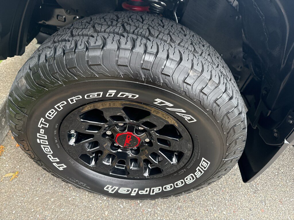 Used 2018 Toyota Tacoma TRD Pro AWD/4WD image 11