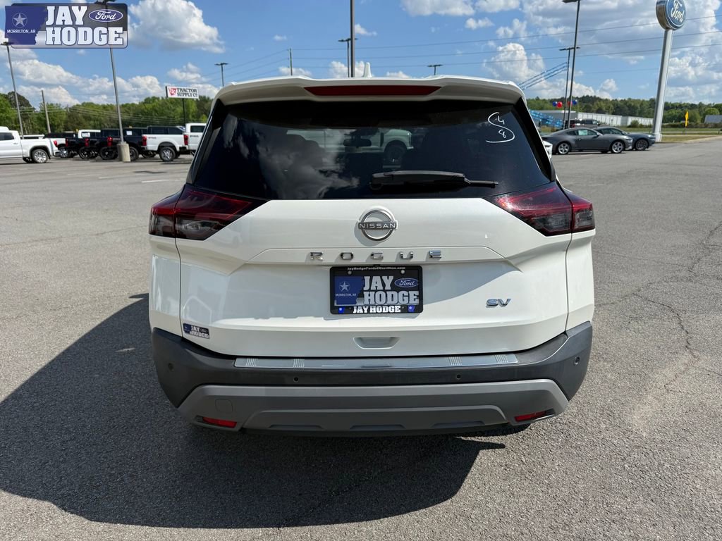 Used 2023 Nissan Rogue SV image 5