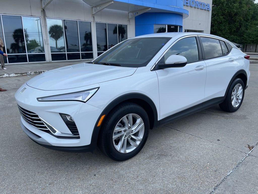 Used 2025 Buick Envista Preferred image 1