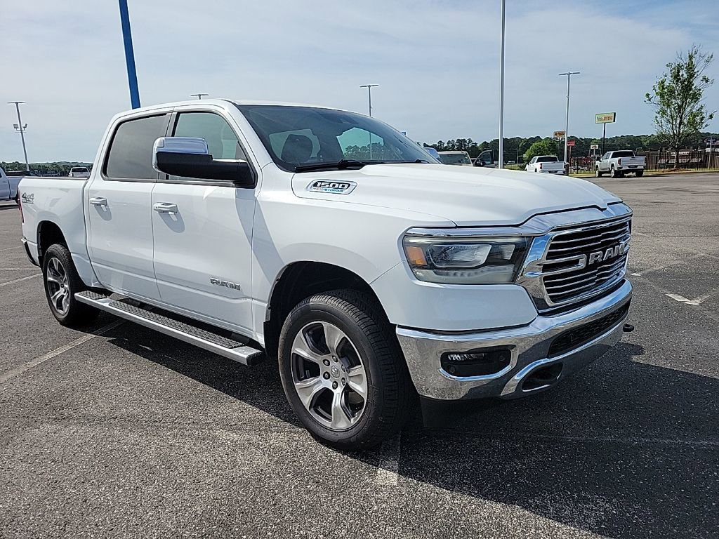 Used 2024 RAM 1500 Laramie AWD/4WD image 3