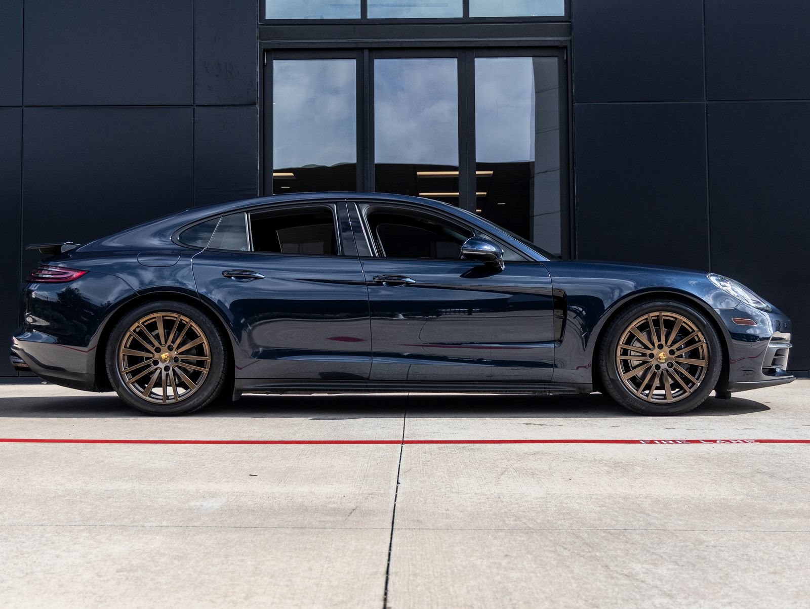 Certified 2018 Porsche Panamera 4 AWD/4WD image 12