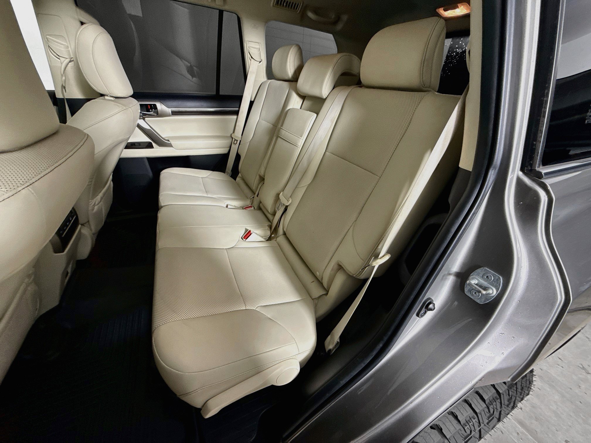 Used 2020 Lexus GX 460 Premium w/ Premium Package AWD/4WD image 30
