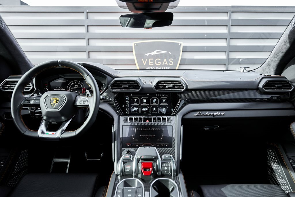 Used 2022 Lamborghini Urus image 51