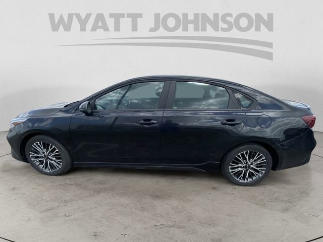 Used 2023 Kia Forte GT-Line w/ GT-Line Technology Package image 4