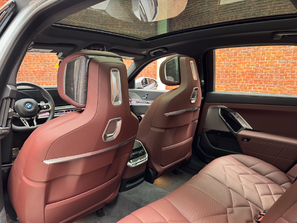 New 2026 BMW 750e xDrive AWD/4WD image 24