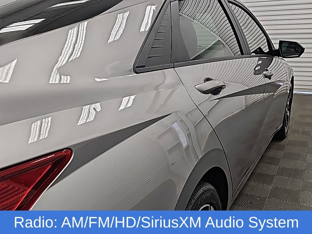 Used 2023 Hyundai Elantra SEL w/ Convenience Package FWD image 11