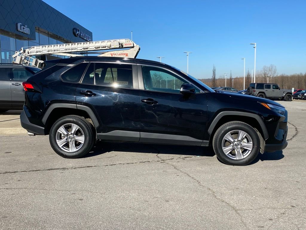 Used 2024 Toyota RAV4 XLE FWD image 9