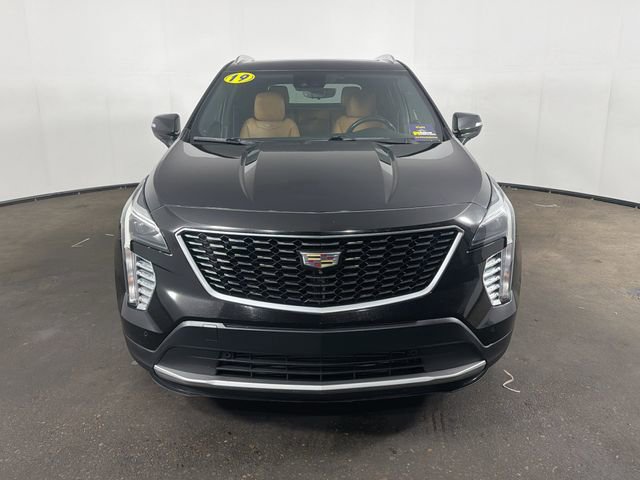 Used 2019 Cadillac XT4 Premium Luxury image 2