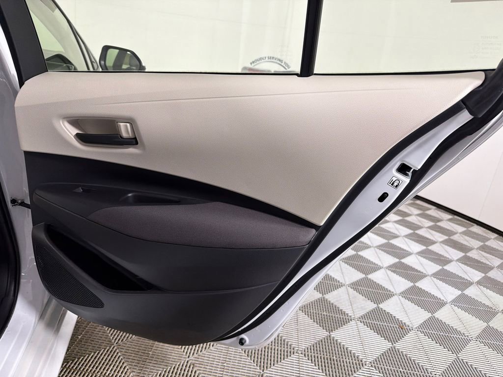 Used 2022 Toyota Corolla LE image 16