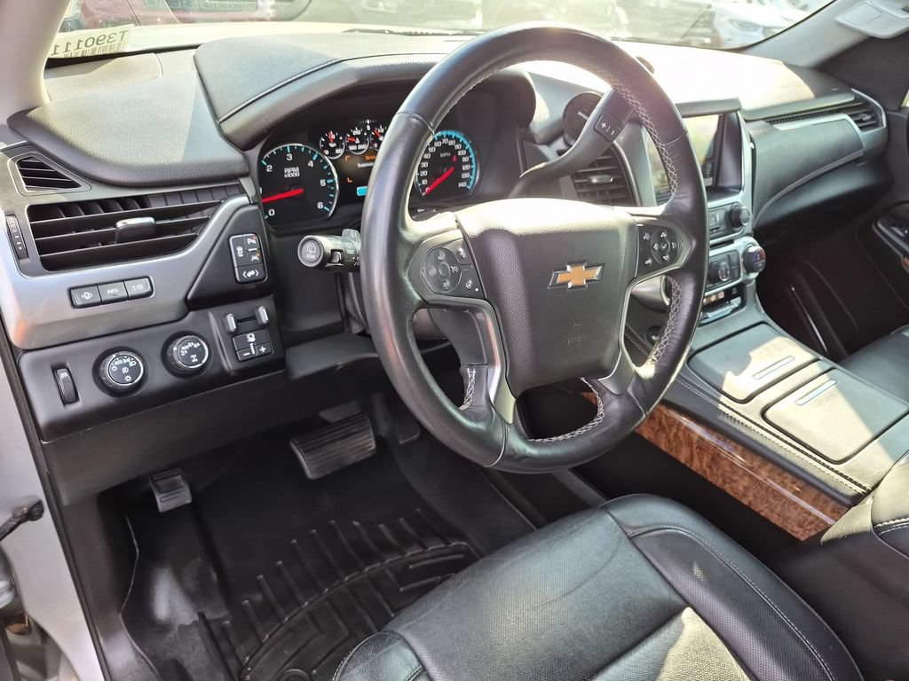 Used 2017 Chevrolet Suburban Premier AWD/4WD image 13