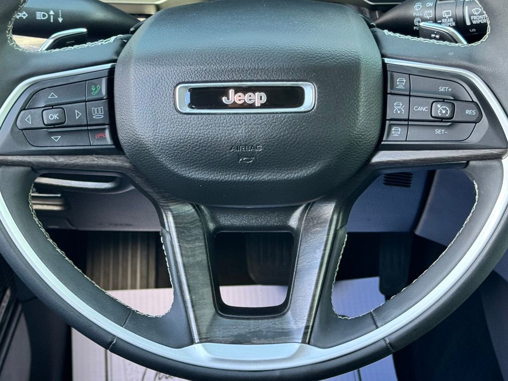 Used 2023 Jeep Grand Cherokee 4WD 4xe image 21