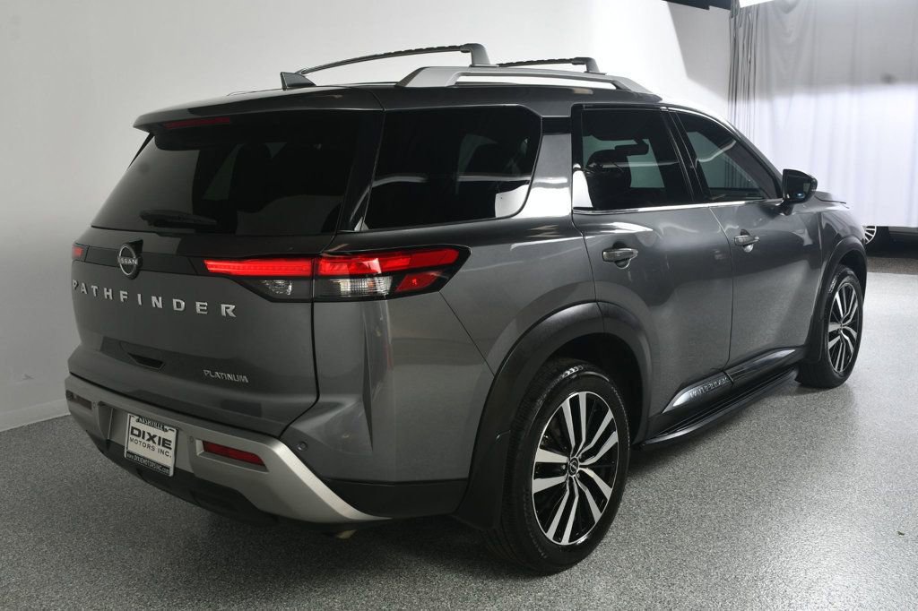 Used 2024 Nissan Pathfinder Platinum FWD image 9