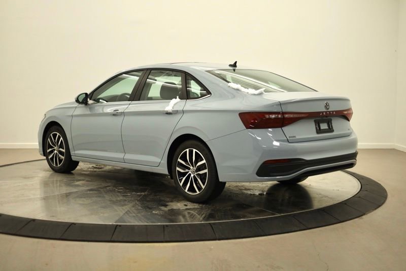 New 2026 Volkswagen Jetta SE image 5