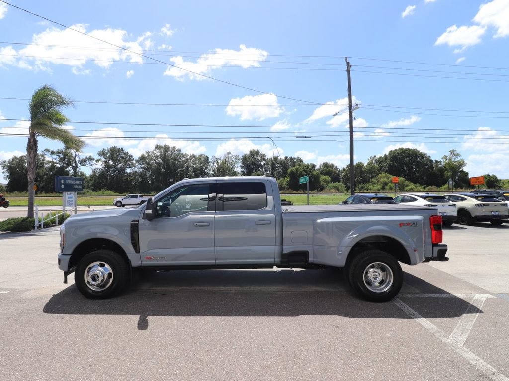 New 2027 Ford F350 Platinum w/ FX4 Off-Road Package AWD/4WD image 9
