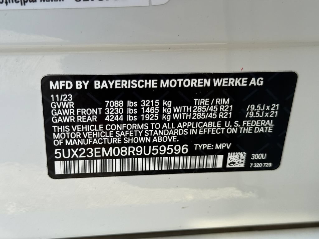 Used 2024 BMW X7 xDrive40i w/ Parking Assistance Package AWD/4WD image 29