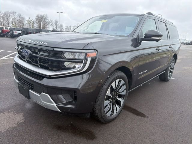 Used 2025 Ford Expedition Max Platinum w/ Driver's Package image 2