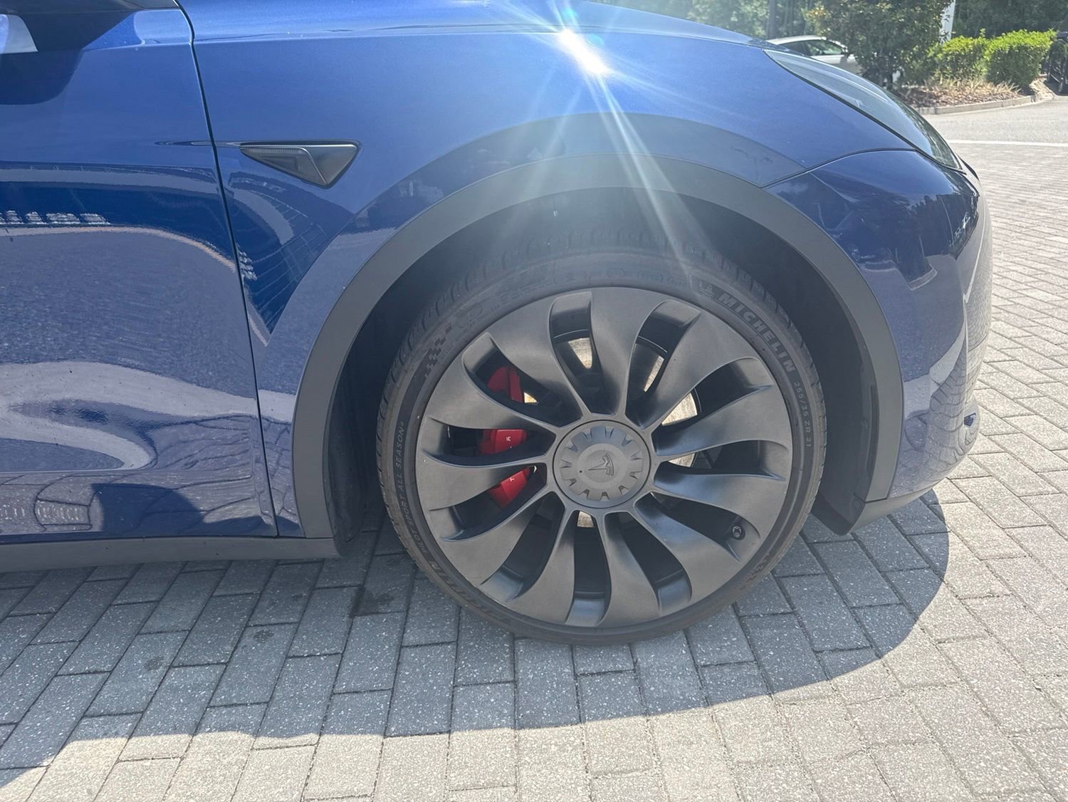 Used 2023 Tesla Model Y Performance AWD/4WD image 4