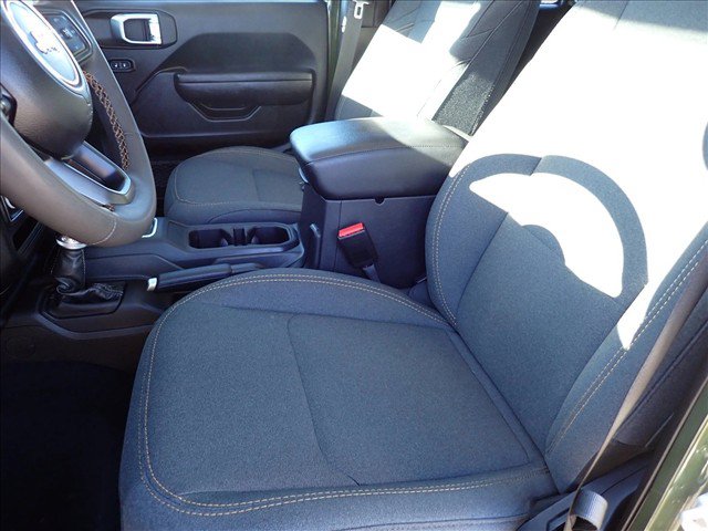 Used 2024 Jeep Wrangler Unlimited w/ Convenience Group AWD/4WD image 11