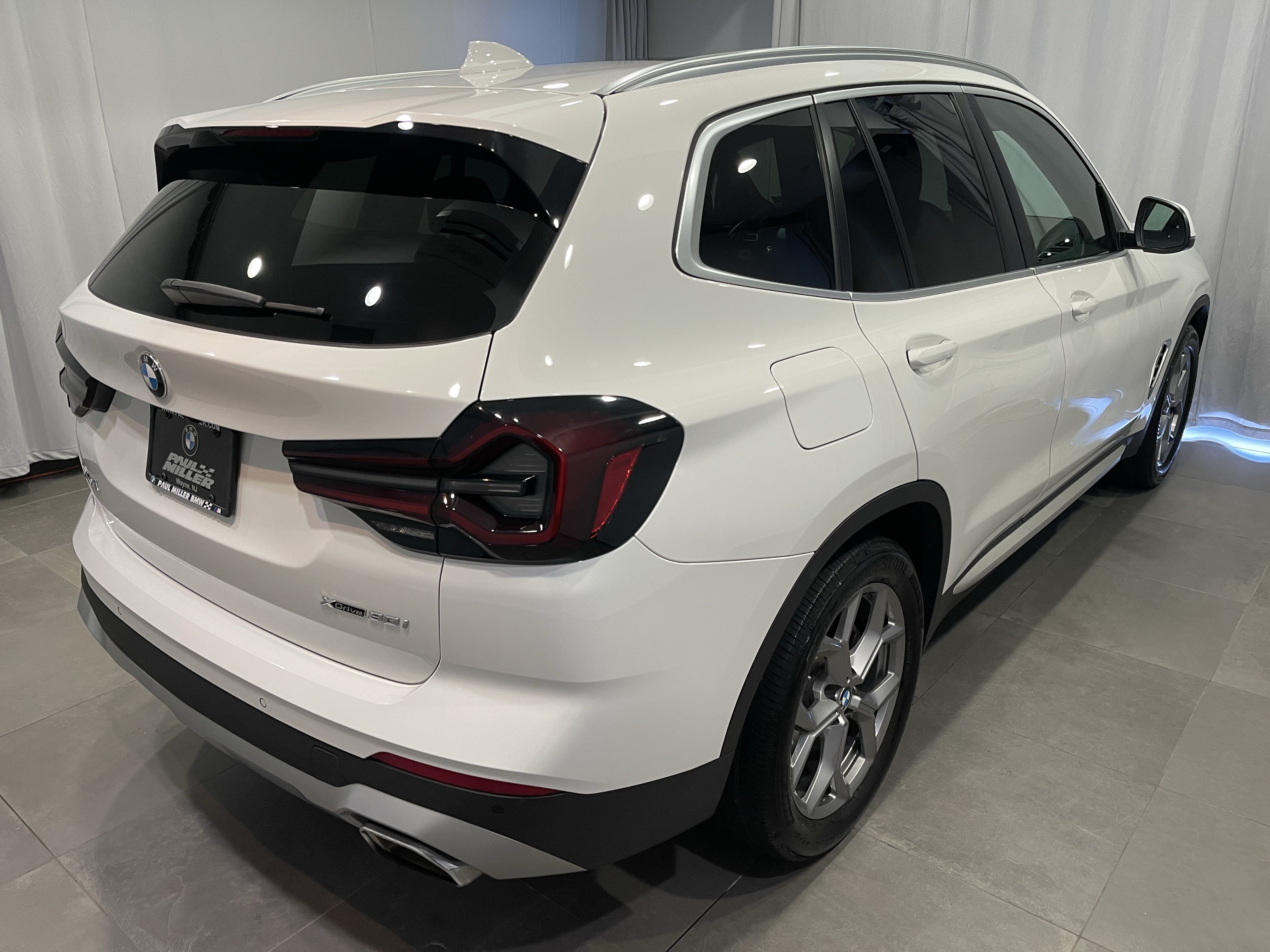 Certified 2024 BMW X3 xDrive30i w/ Premium Package AWD/4WD image 6