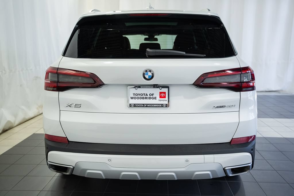 Used 2023 BMW X5 xDrive40i w/ Premium Package AWD/4WD image 5