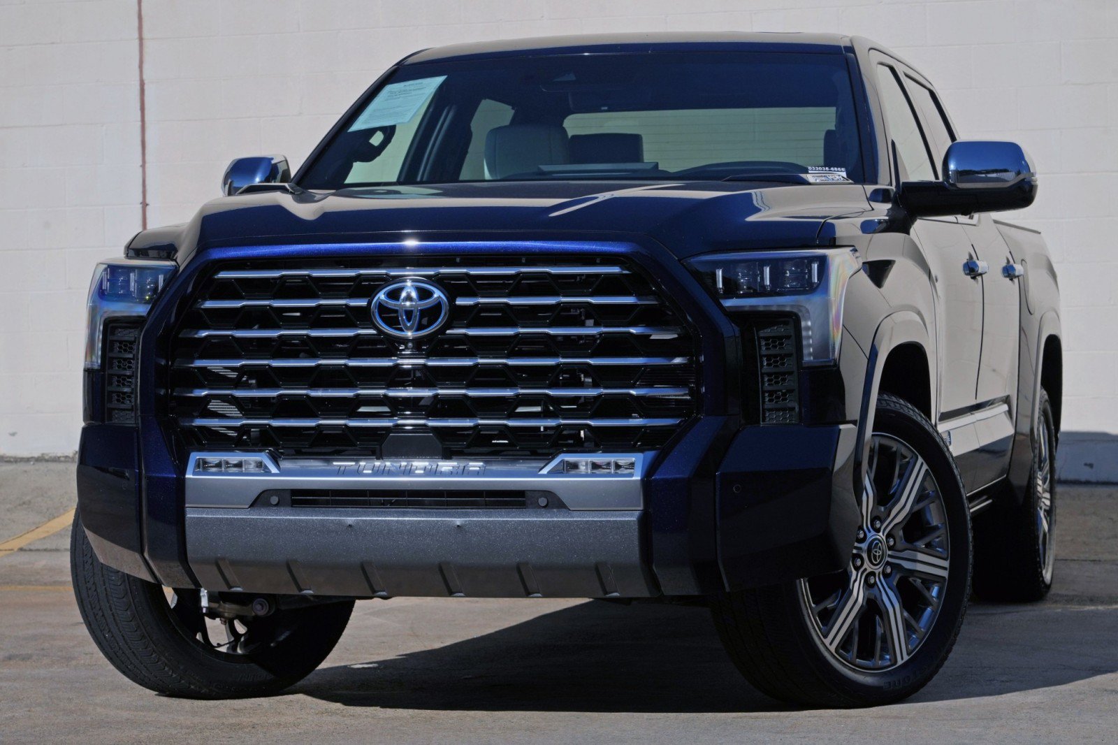 Used 2023 Toyota Tundra Capstone AWD/4WD image 3