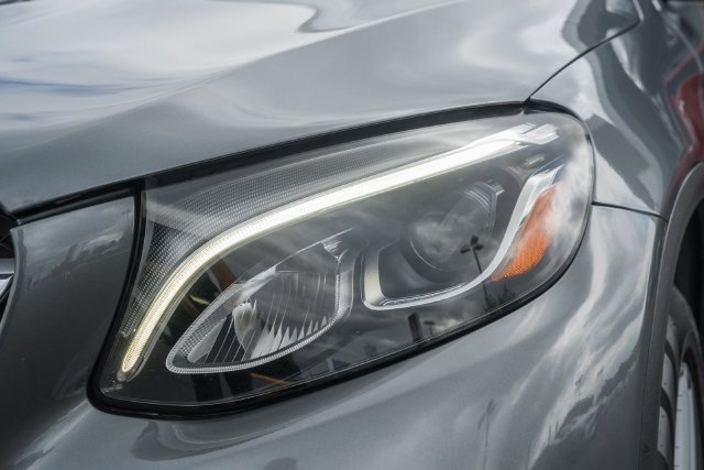 Used 2019 Mercedes-Benz GLC 300 4MATIC image 15