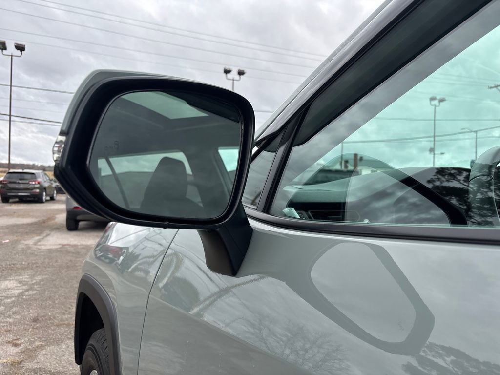 Used 2020 Toyota RAV4 XLE w/ Convenience Package image 15