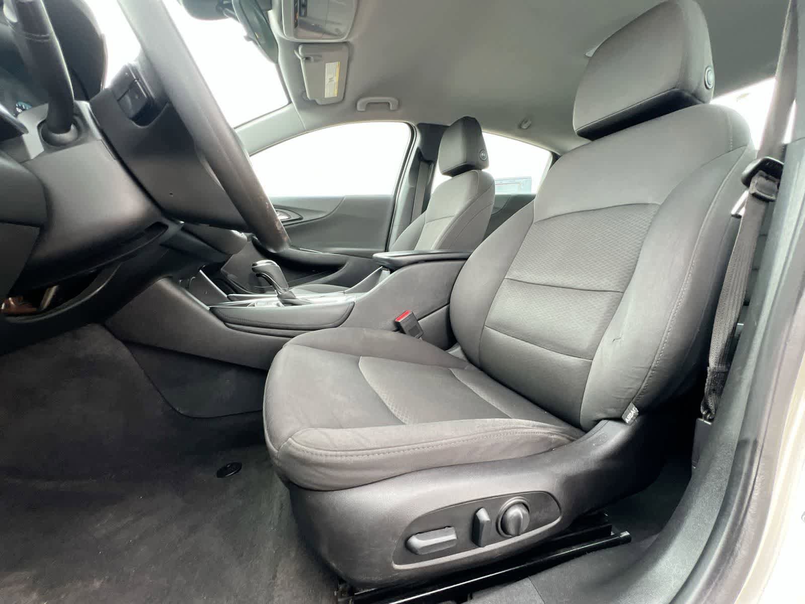 Used 2016 Chevrolet Malibu LT FWD image 16