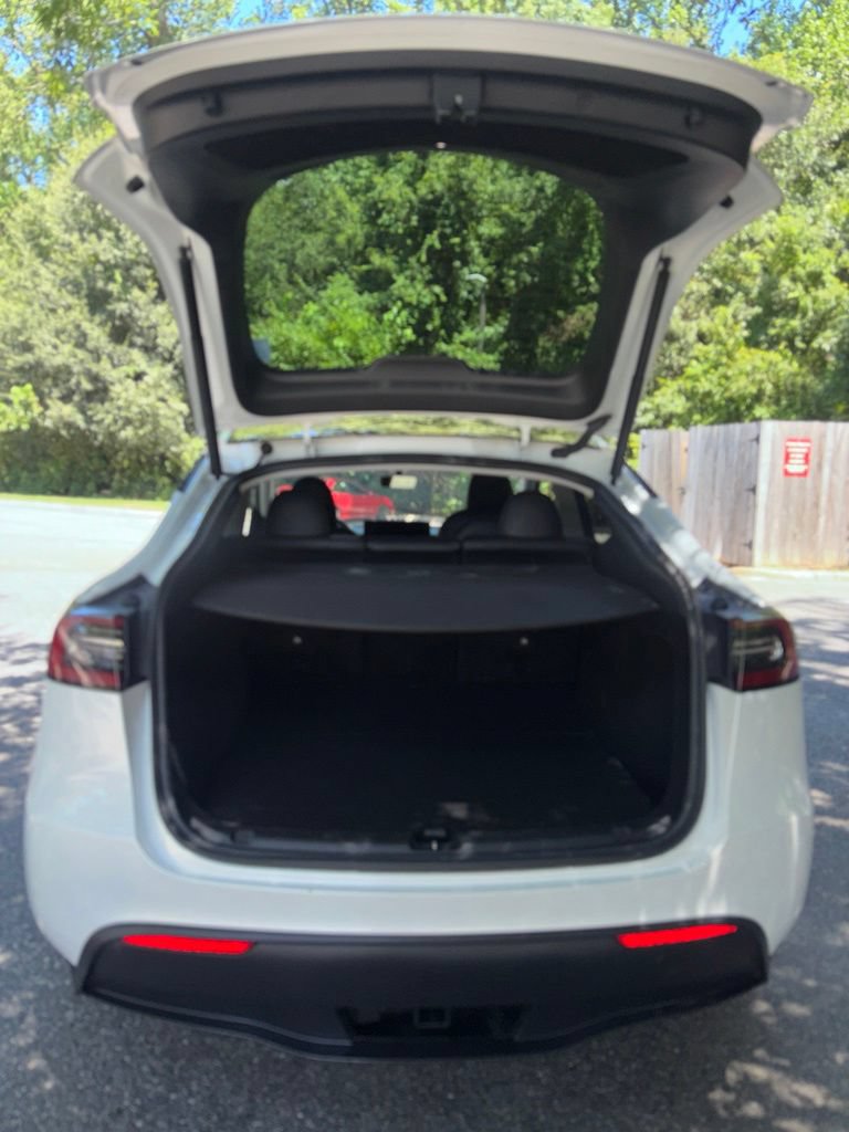 Used 2023 Tesla Model Y Long Range AWD/4WD image 24
