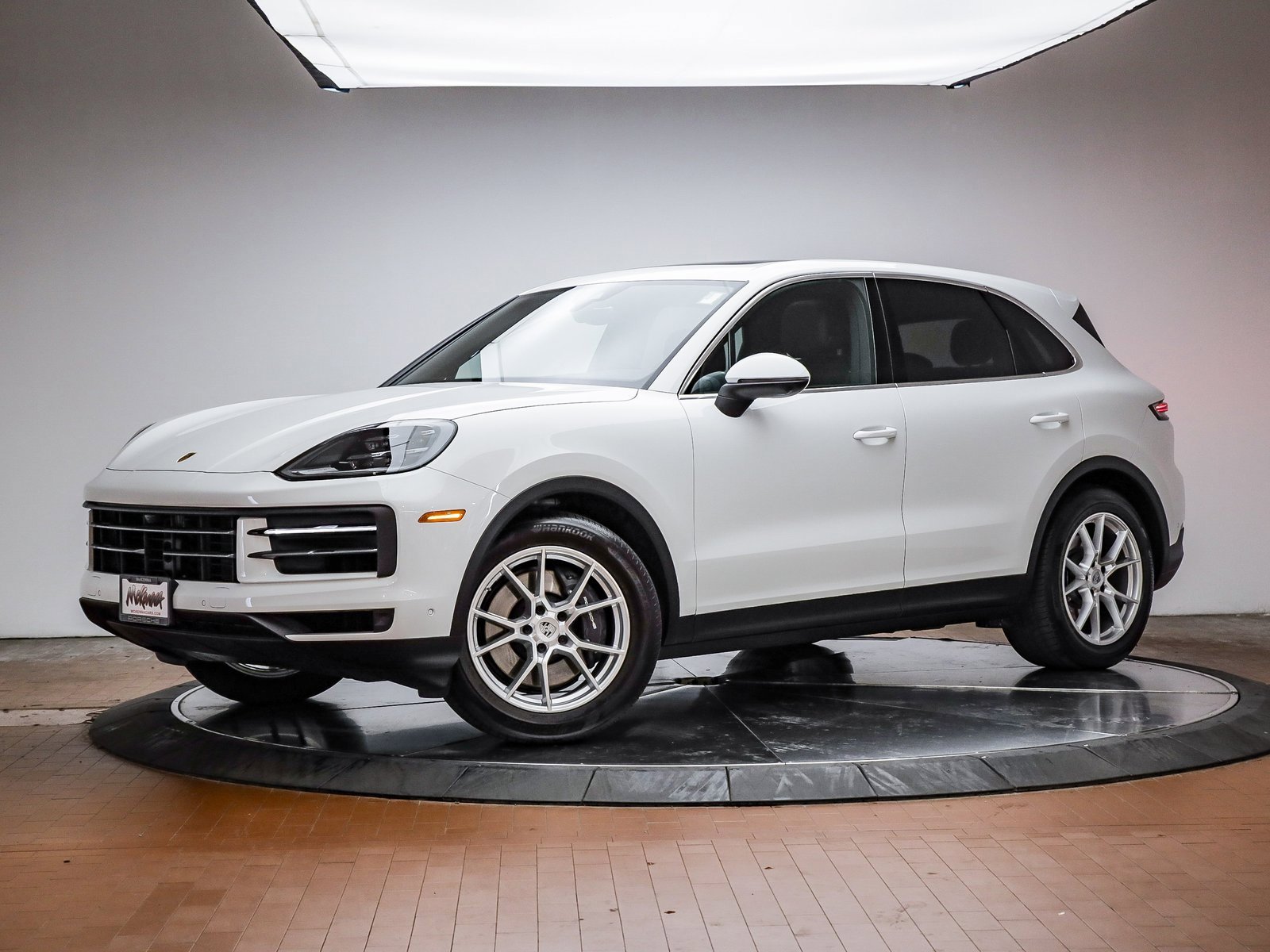Used 2025 Porsche Cayenne image 1