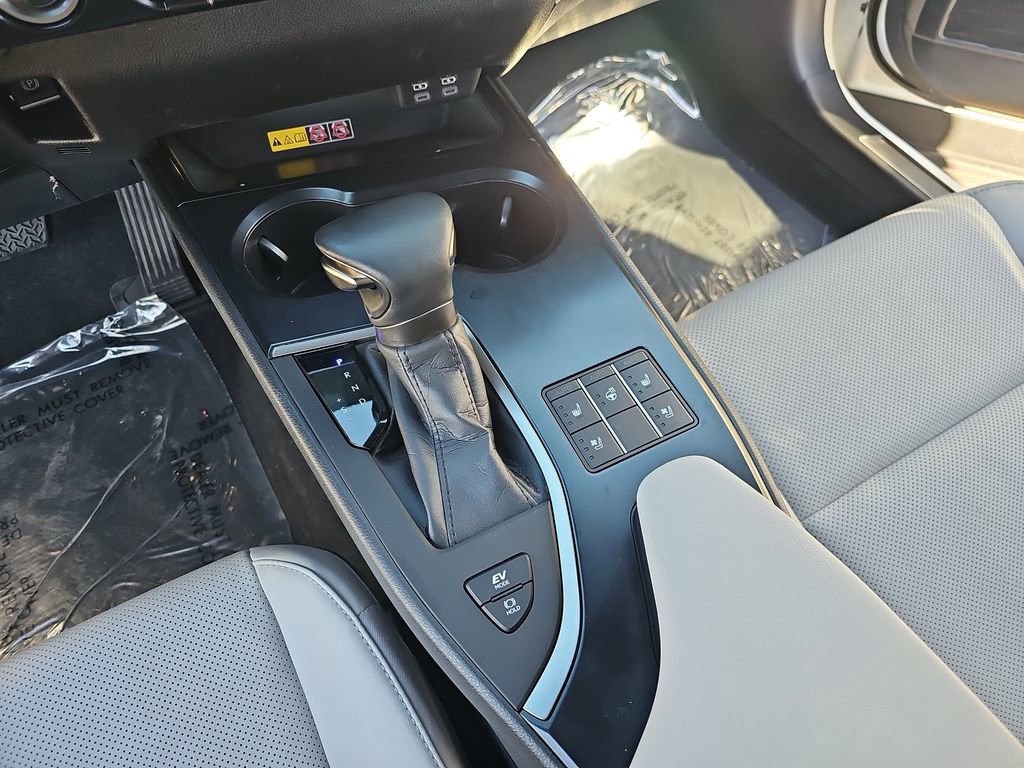 Used 2023 Lexus UX 250h FWD w/ Premium Package image 25