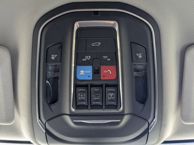 Used 2022 Jeep Grand Cherokee L Limited w/ Luxury Tech Group II RWD image 30