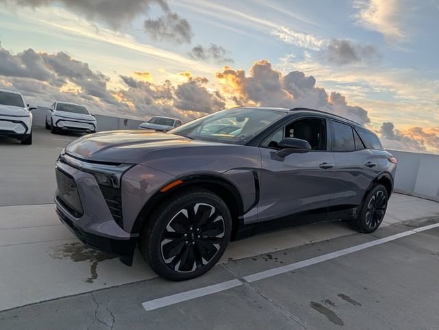 New 2026 Chevrolet Blazer EV RS w/ Super Cruise Package AWD/4WD image 3