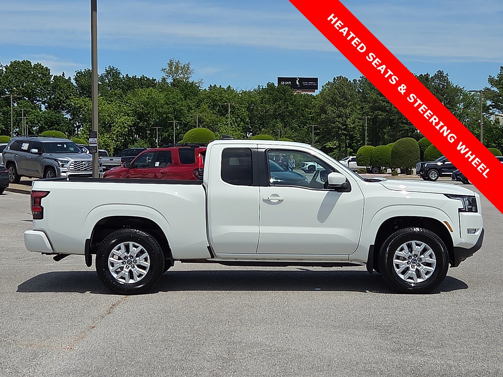 Used 2024 Nissan Frontier SV w/ SV Convenience Package AWD/4WD image 6
