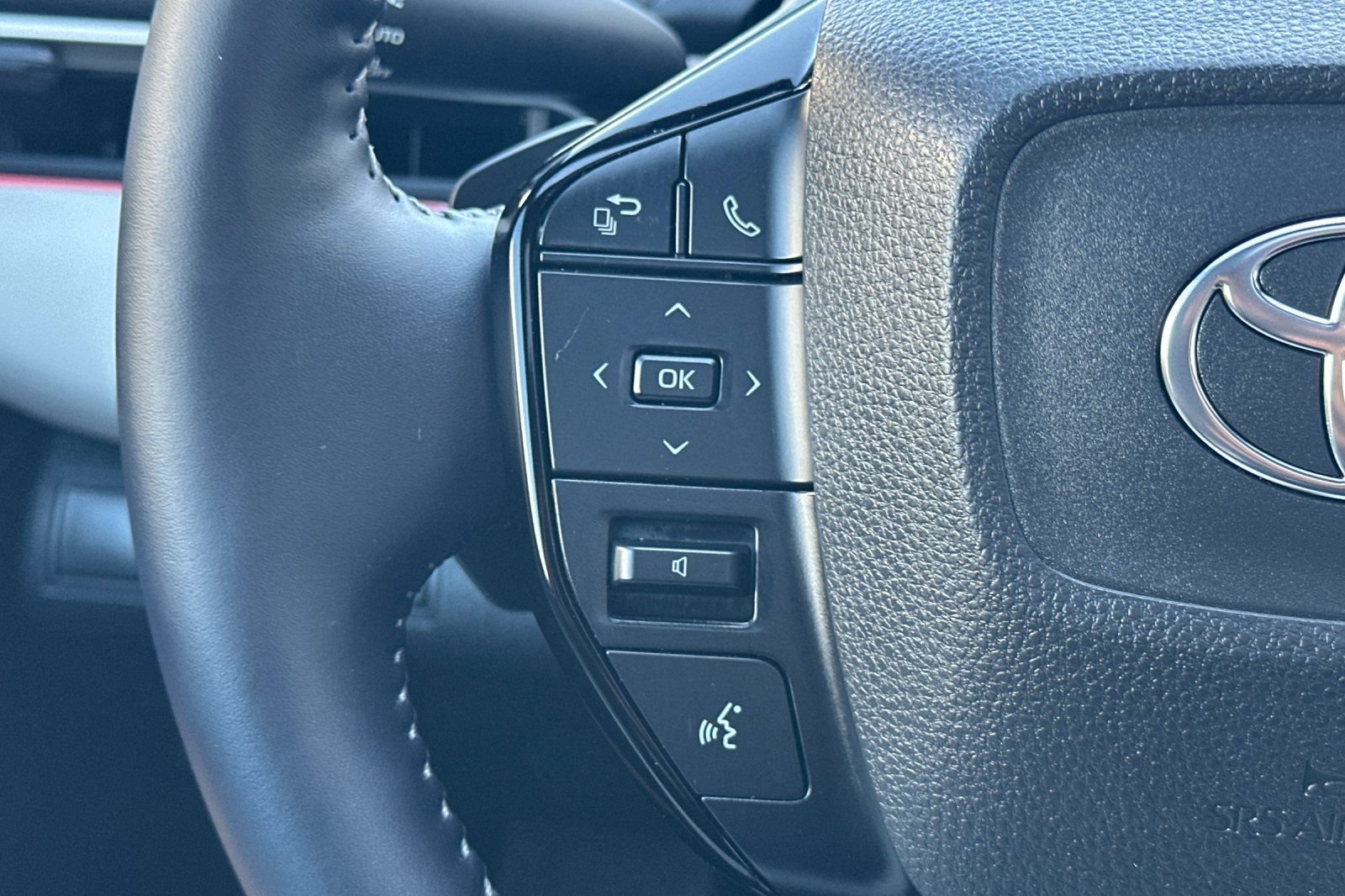 Certified 2026 Toyota bZ AWD/4WD image 36