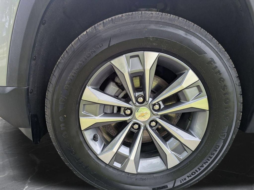 Used 2025 Chevrolet Equinox LT FWD image 33