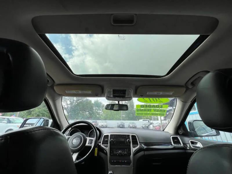 Used 2012 Jeep Grand Cherokee Laredo AWD/4WD image 23