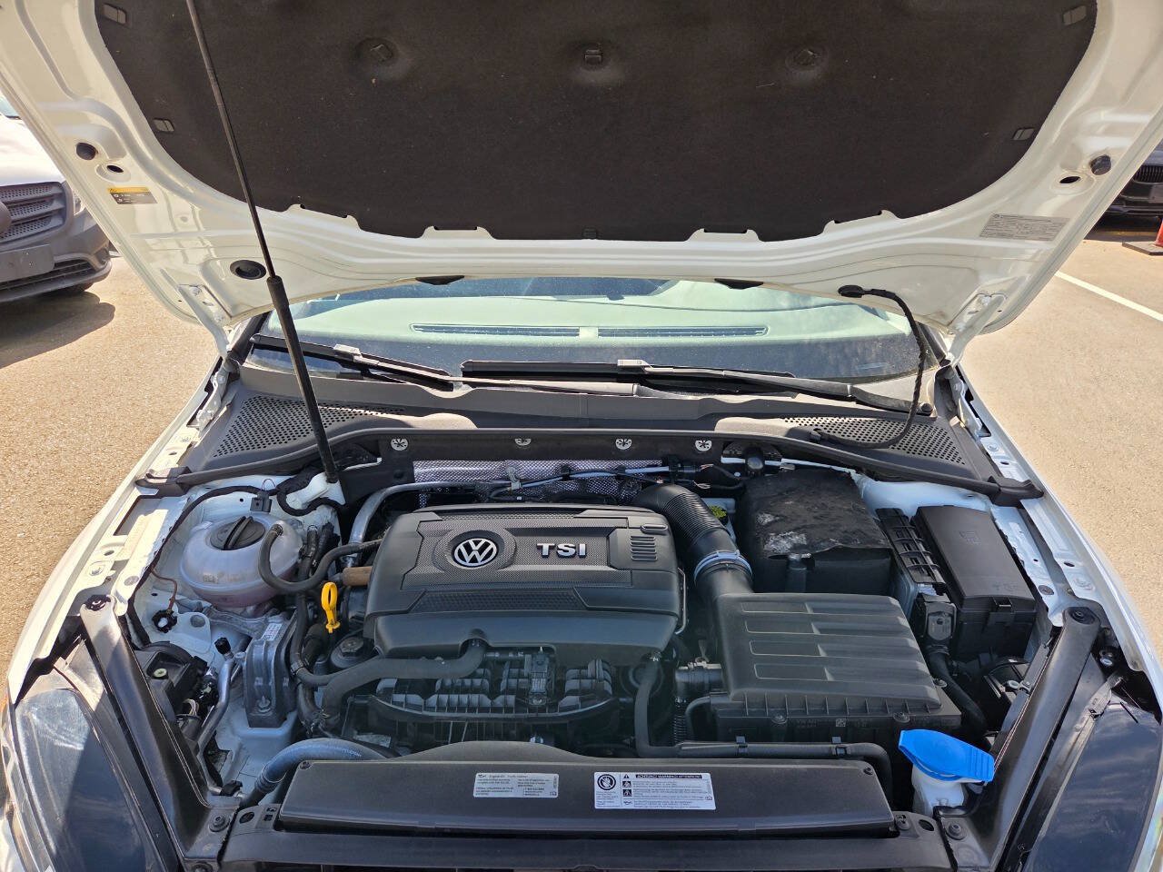 Used 2017 Volkswagen Golf S FWD image 22