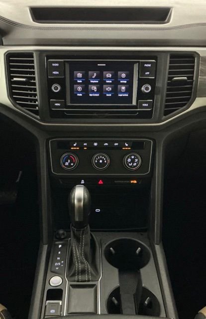 Used 2022 Volkswagen Atlas Cross Sport SE FWD image 17