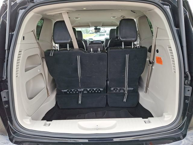 Used 2024 Chrysler Pacifica Touring-L image 30
