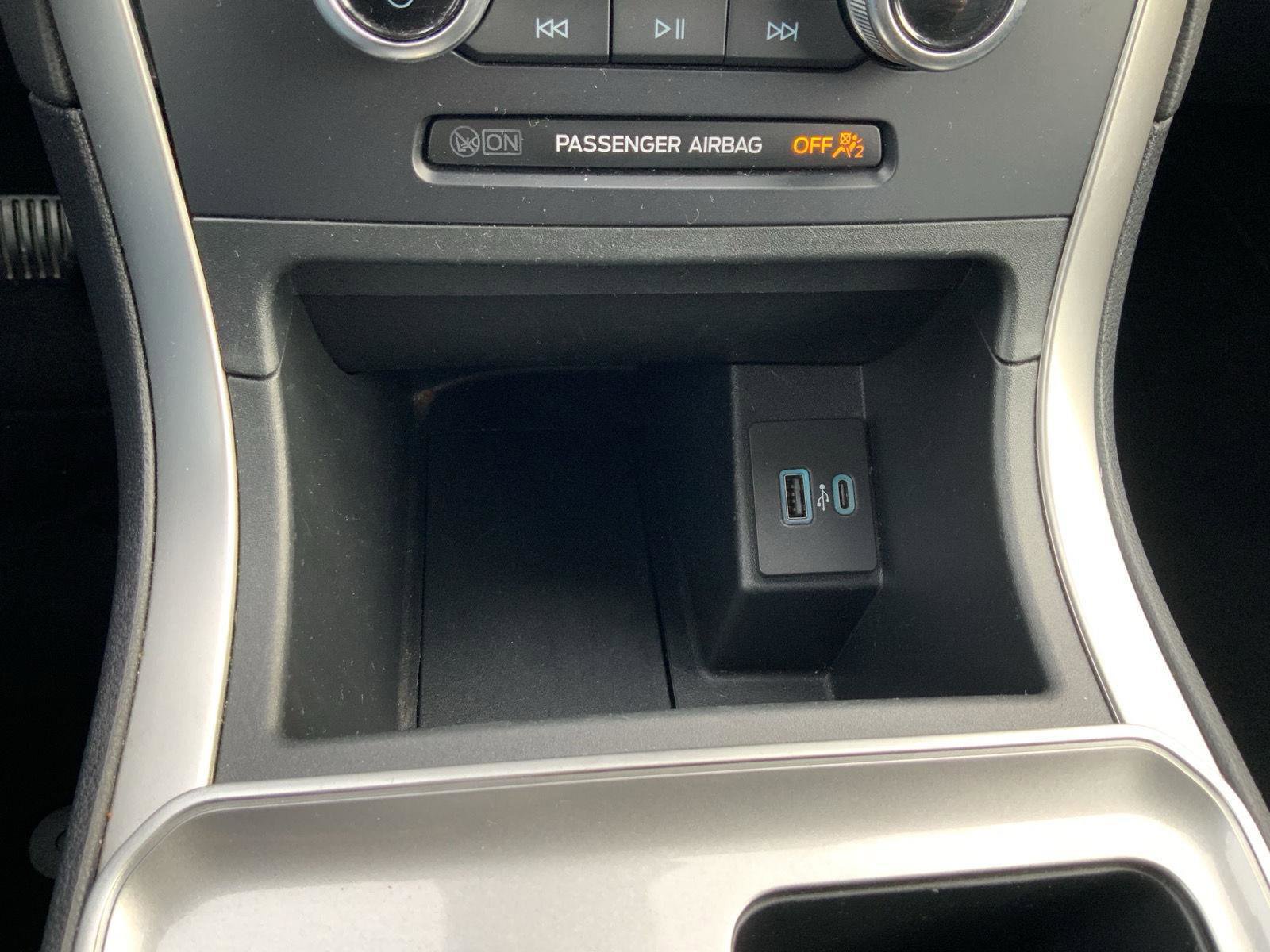 Used 2024 Ford Edge SEL image 44