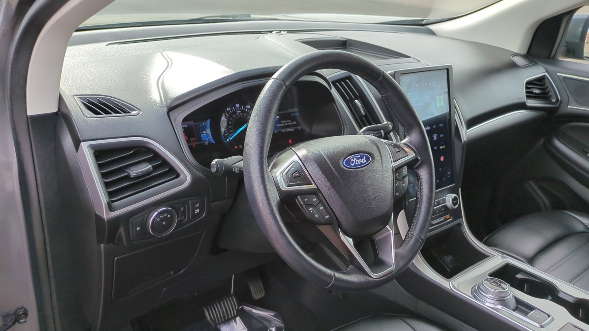 Used 2022 Ford Edge SEL w/ Convenience Package image 14